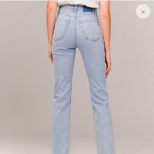 Abercrombie & Fitch Ankle Straight Ultra High Rise Size 28